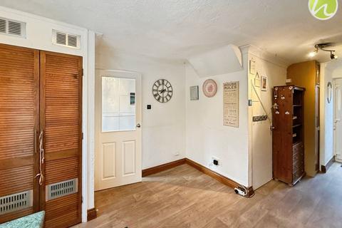 3 bedroom terraced house for sale, Upton Close, Stanford-Le-Hope, SS17