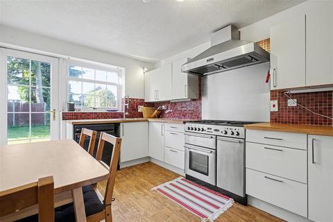 4 bedroom detached house for sale, Kindlewood Drive, Toton