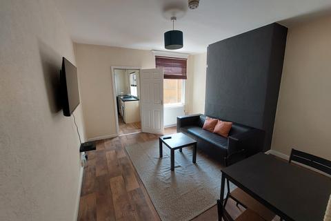 4 bedroom terraced house for sale, 14 Bentinck Street, Mansfield, Nottinghamshire NG18 2QQ
