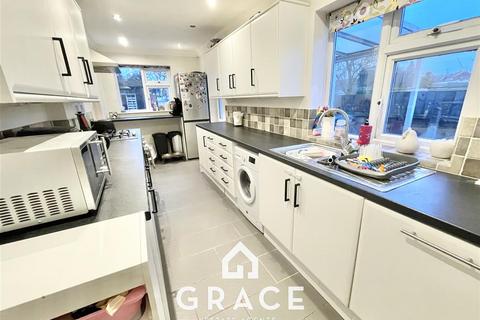 3 bedroom semi-detached house for sale, Fircroft Road, Ipswich