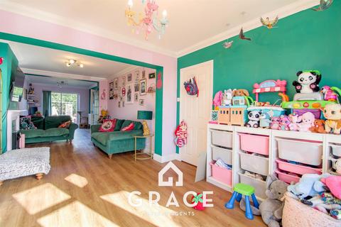 3 bedroom semi-detached house for sale, Fircroft Road, Ipswich