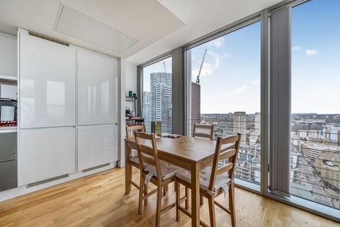 2 bedroom flat for sale, Marsh Wall London E14