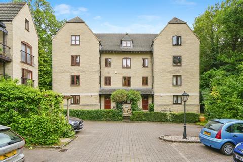 Flat - Dorchester Close, Headington, Oxford