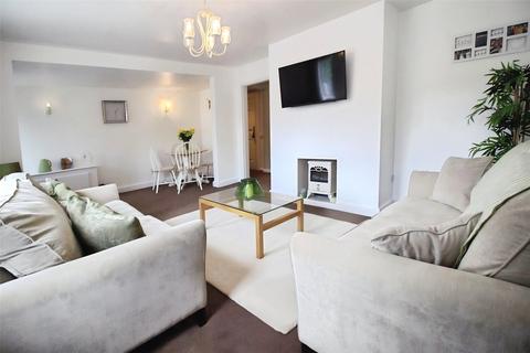 2 bedroom terraced house to rent, Carnforth Road, Heaton Chapel, Stockport, SK4