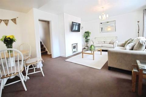 2 bedroom terraced house to rent, Carnforth Road, Heaton Chapel, Stockport, SK4