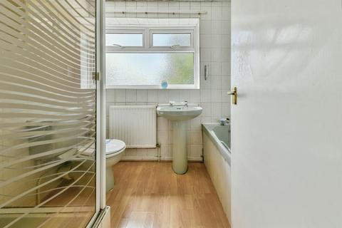 4 bedroom semi-detached house for sale, Broadwater Crescent, Stevenage