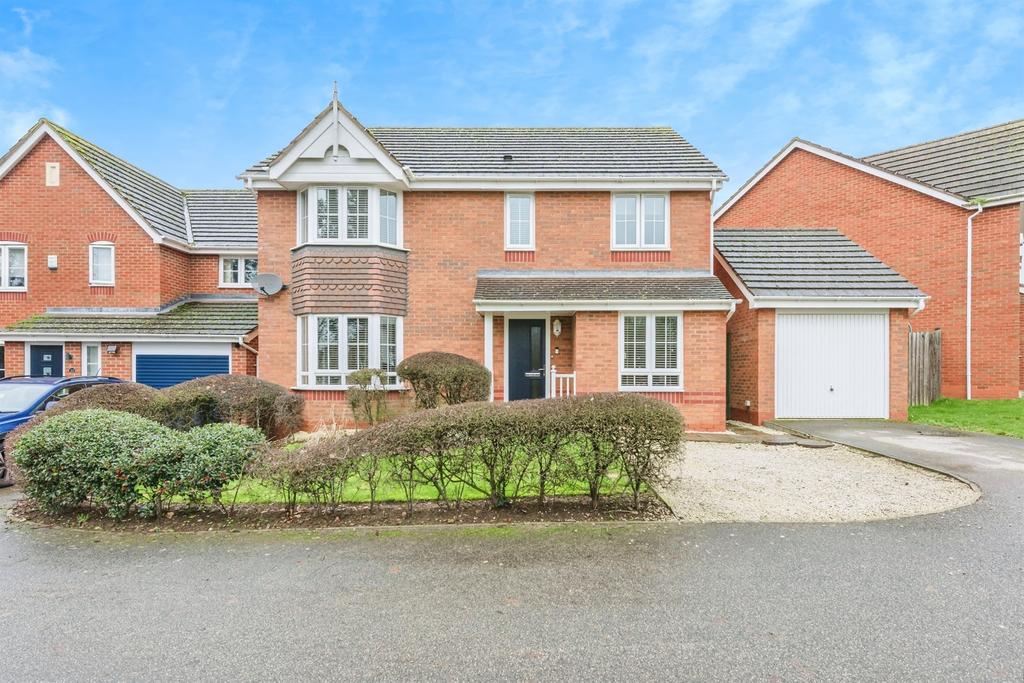4 bedroom detached house for sale