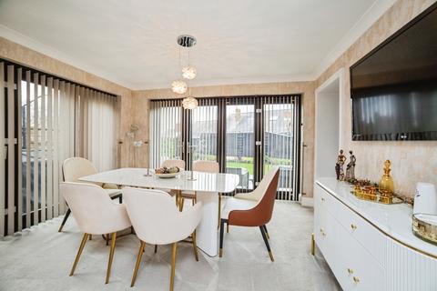 4 bedroom detached house for sale, King Street, Hoyland, Barnsley