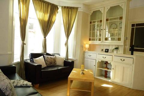 5 bedroom house to rent, Africa Gardens, Heath, Cardiff