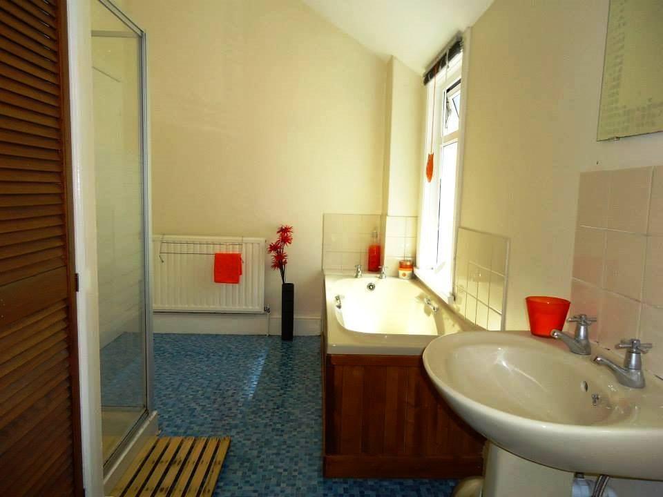 62 Africa Bathroom