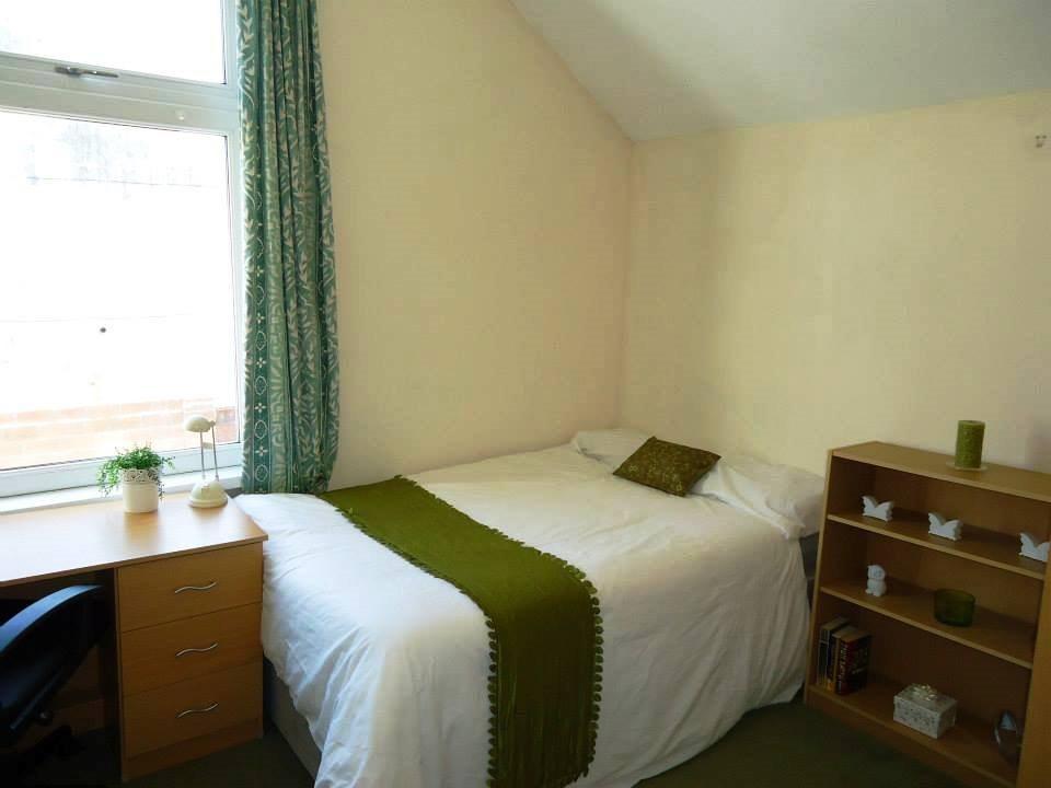 Bedroom 33