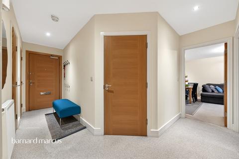 2 bedroom flat for sale, Holford Way, London