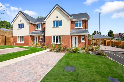 4 bedroom detached house for sale, Nicholson Court, Kidderminster