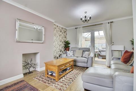3 bedroom semi-detached house for sale, Birds Close, WELWYN GARDEN CITY