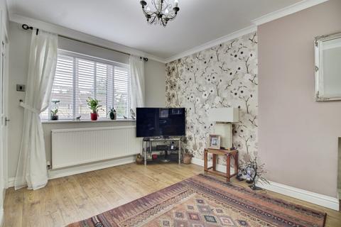 3 bedroom semi-detached house for sale, Birds Close, WELWYN GARDEN CITY