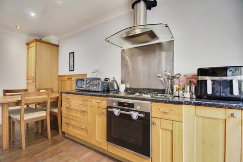 3 bedroom semi-detached house for sale, Birds Close, WELWYN GARDEN CITY