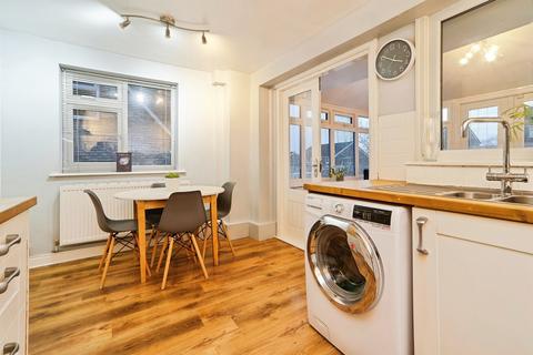 undefined, Briarlea Close, Yeadon, Leeds