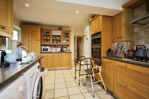 3 bedroom bungalow for sale, Lodge Avenue, Eastbourne