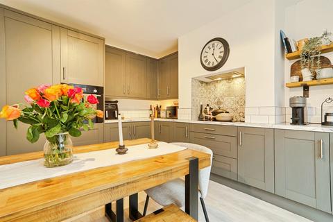 3 bedroom semi-detached house for sale, Vesper Road, LEEDS