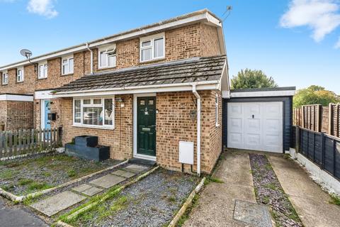 3 bedroom end of terrace house for sale, Fleming Avenue, North Baddesley, Southampton