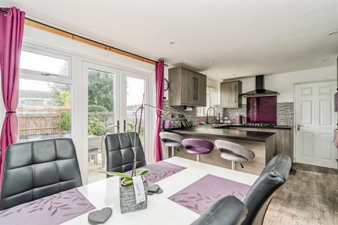 3 bedroom end of terrace house for sale, Fleming Avenue, North Baddesley, Southampton