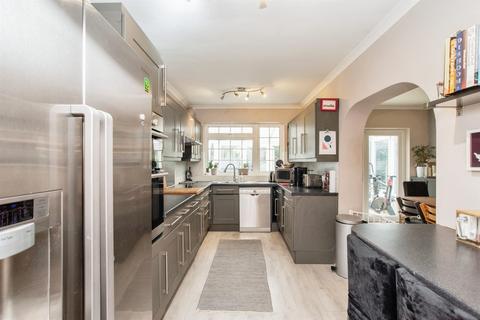4 bedroom detached house for sale, High Road, Leavesden, Watford