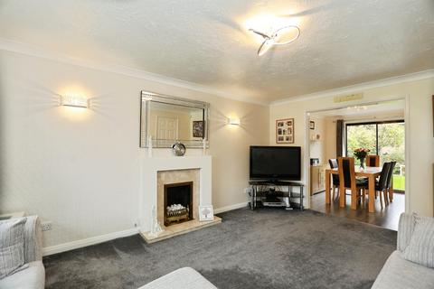 4 bedroom detached house for sale, Shavington Way, Northwich