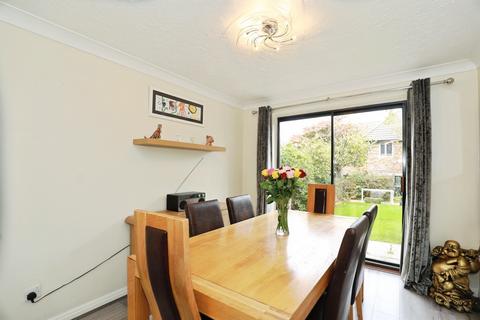 4 bedroom detached house for sale, Shavington Way, Northwich