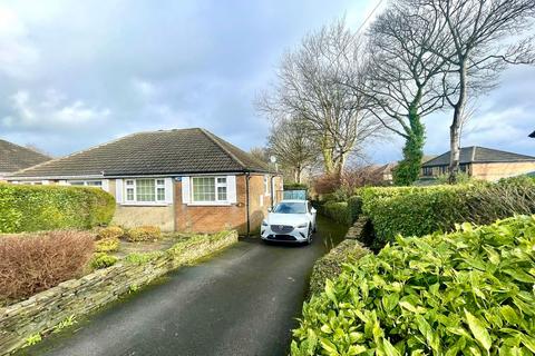2 bedroom semi-detached bungalow for sale, Chiltern Avenue, Huddersfield, HD3