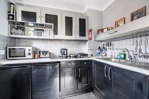 1 bedroom flat for sale, South Street, Farnham, GU9