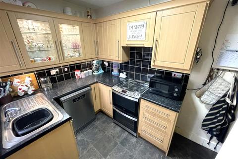 3 bedroom semi-detached house for sale, Dunraven Close, Penclawdd, Swansea