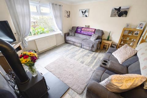3 bedroom semi-detached house for sale, Dunraven Close, Penclawdd, Swansea