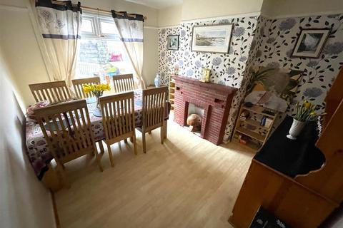 3 bedroom semi-detached house for sale, Dunraven Close, Penclawdd, Swansea