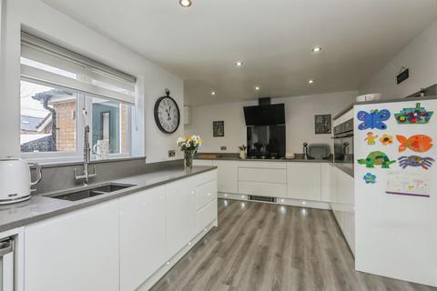 6 bedroom detached house for sale, Willow Avenue, Ranskill, Retford