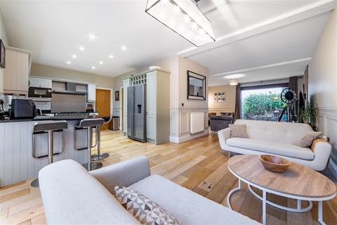 4 bedroom semi-detached house for sale, Hawthorn Grange, Brunton Lane, NE13