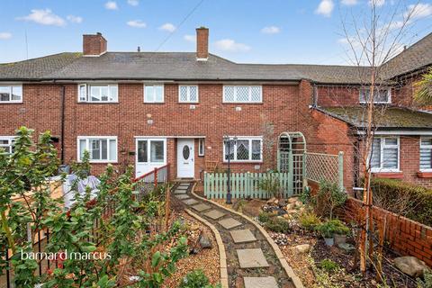 undefined, Sparrow Farm Drive, Feltham