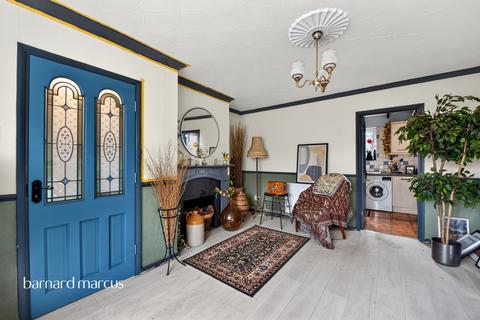 undefined, Sparrow Farm Drive, Feltham