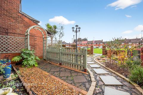undefined, Sparrow Farm Drive, Feltham