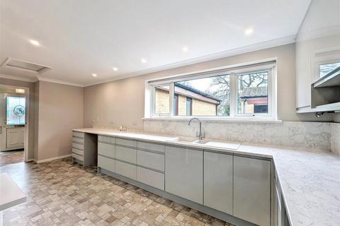 3 bedroom detached house for sale, Buckland Gardens, Ryde, PO33 3AG