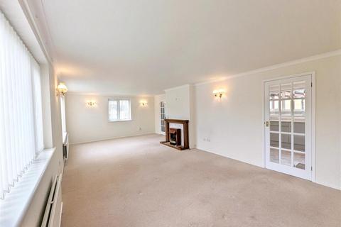 3 bedroom detached house for sale, Buckland Gardens, Ryde, PO33 3AG