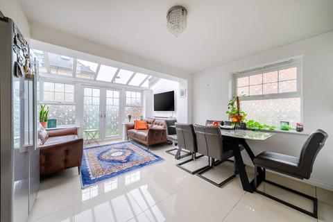 4 bedroom end of terrace house for sale, Erickson Gardens, Bromley