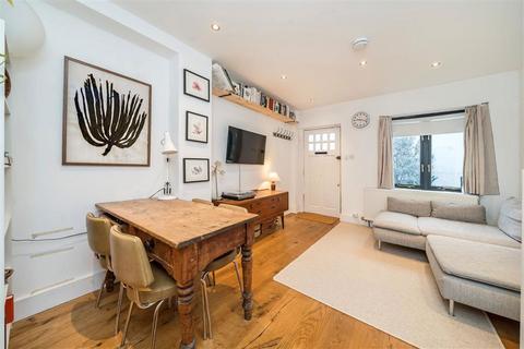 2 bedroom end of terrace house for sale, Tanners Mews, London SE8
