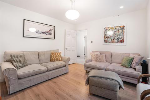 3 bedroom semi-detached house for sale, Watling Street, Radlett