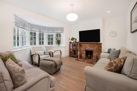 3 bedroom semi-detached house for sale, Watling Street, Radlett