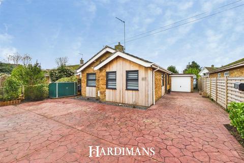 4 bedroom detached bungalow for sale, Elm Tree Road, Lowestoft