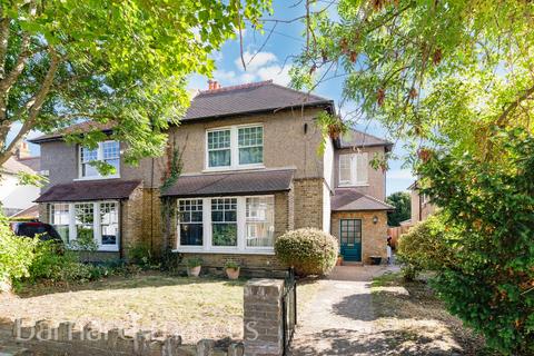 undefined, Mitcham Park, Mitcham
