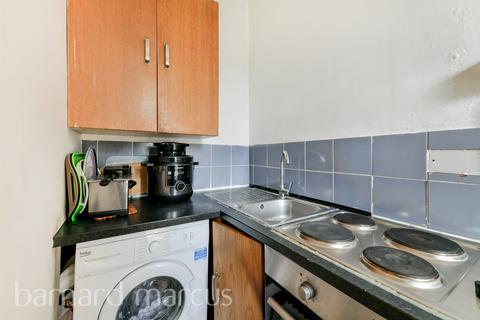 undefined, Mitcham Park, Mitcham