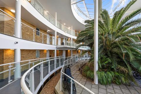 2 bedroom flat for sale, Westway, London