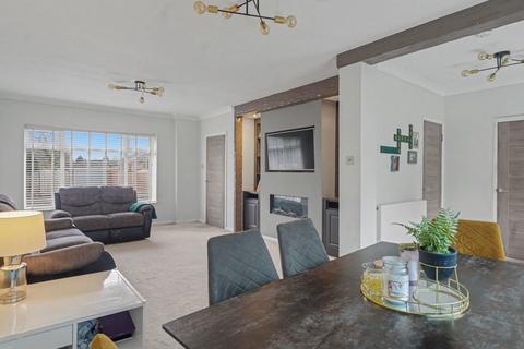 3 bedroom semi-detached house for sale, Leafield Road, Solihull B92
