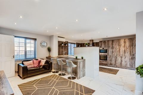 undefined, Mustang Way, Swindon